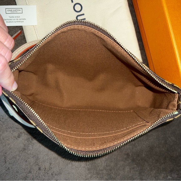 LOUIS VUITTON MONOGRAM POCHETTE ACCESSOIRES BAG POUCH CLUTCH - Picture 11 of 15